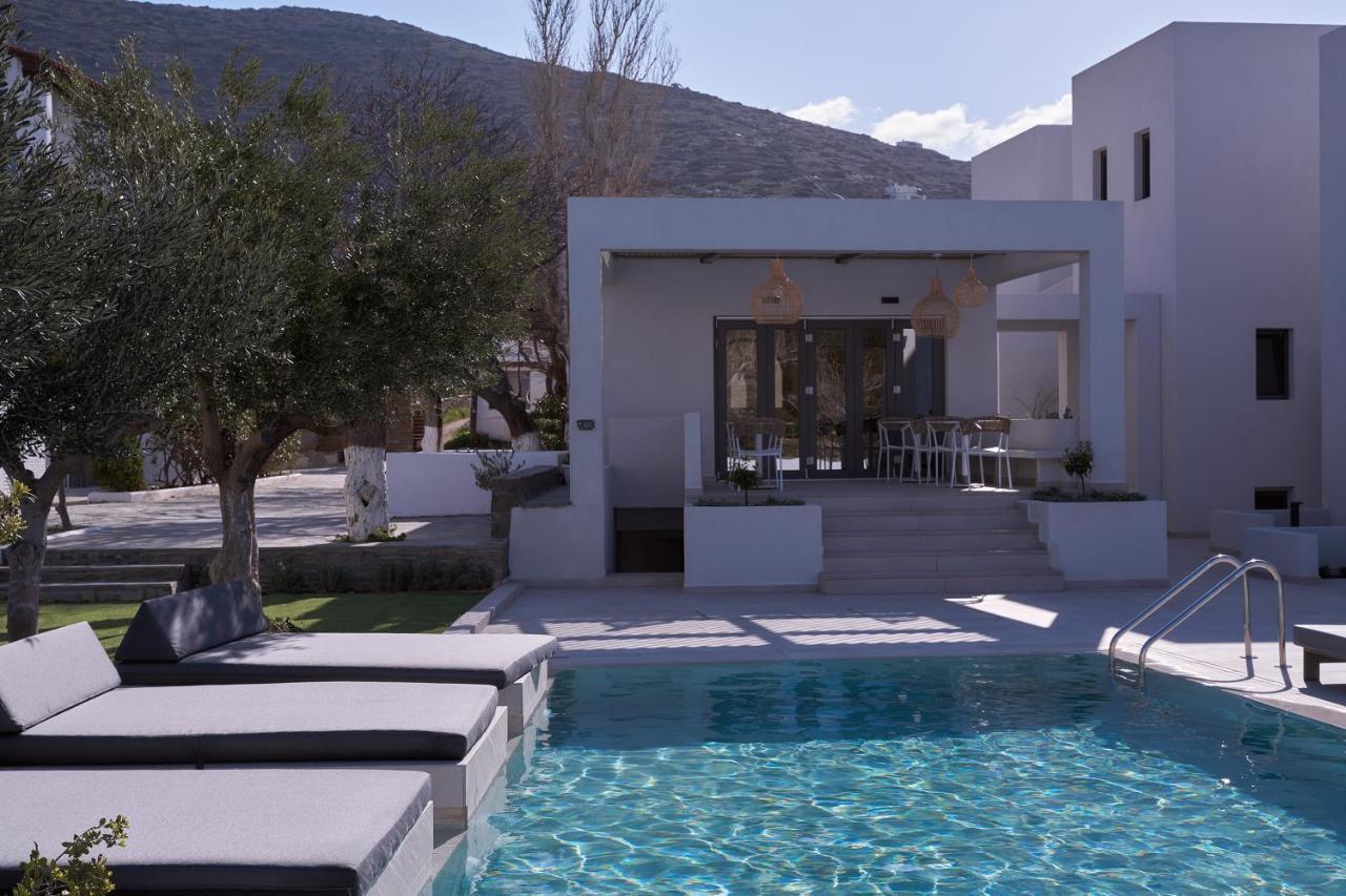 Isida Andros Hotel Áyios Pétros Eksteriør billede