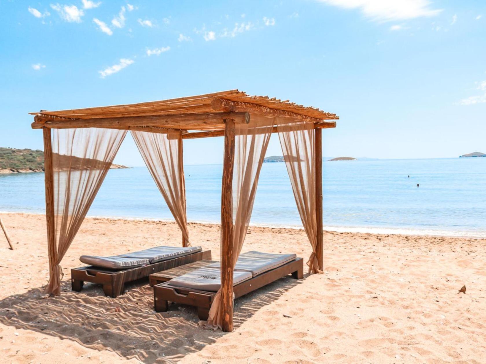 Isida Andros Hotel Áyios Pétros Eksteriør billede